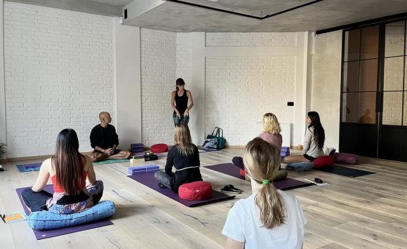 Yin Yoga Teacher Training: Meridians, Traditional Chinese Medicine & Taoism